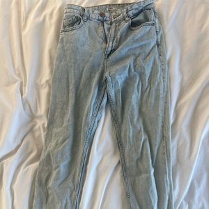 Light wash Zara mom jeans!